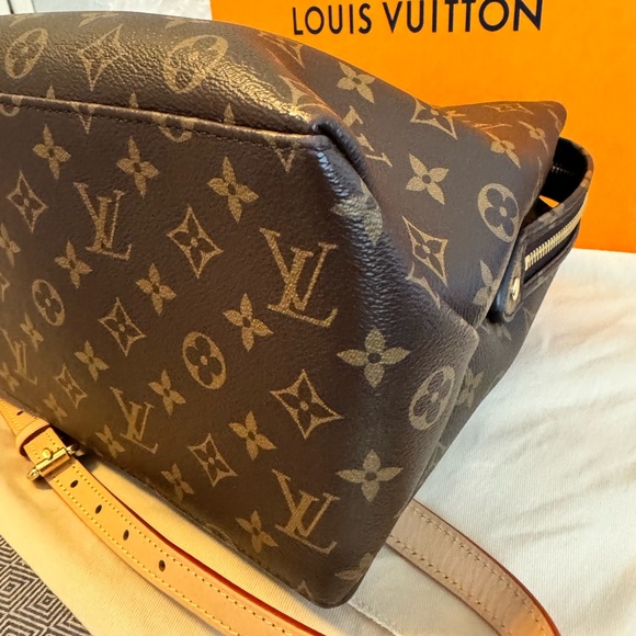 Louis Vuitton Grand Palais MM Handbag - Picture 6 of 13